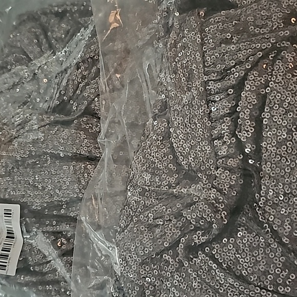 Grey, Ruched, Backless, Sleeveless,  Contrast Sequined and Mesh Mermaid … - Picture 9 of 10